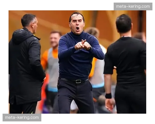 狼队控场时段保持防守阵型弹性 洛佩特吉战术灵活性展现无遗